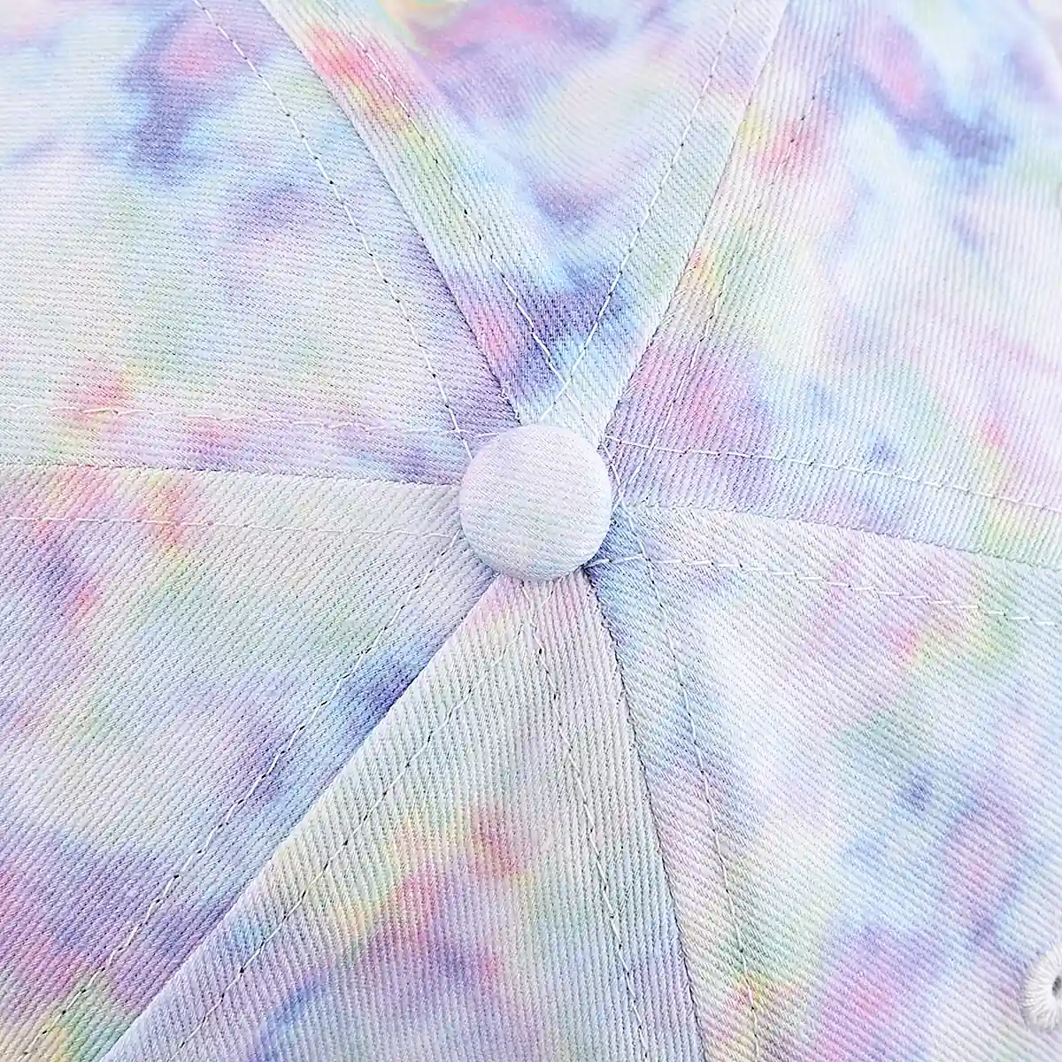 the top button of the cotton baseball cap KN2103014