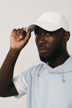 men's white baseball hat